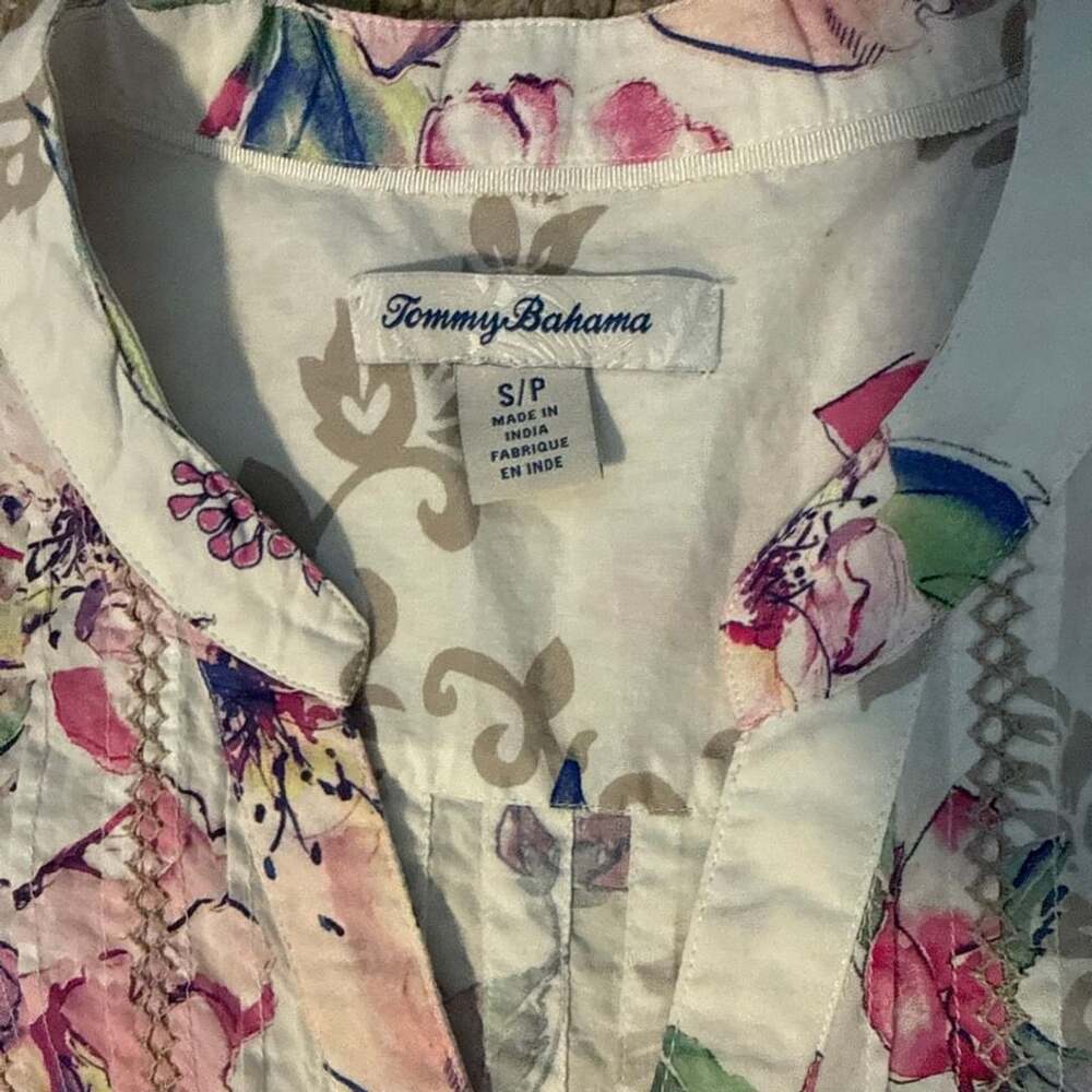 Tommy Bahama Floral Gardens Cross-stitch Short Sleeve Top Size S